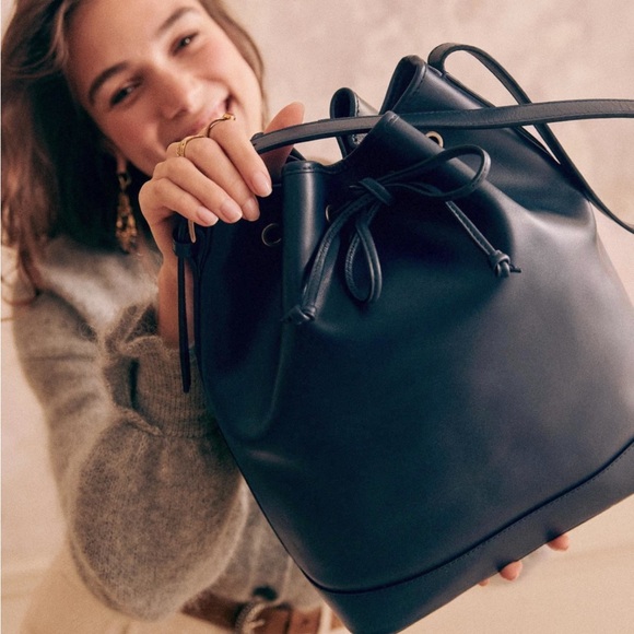 Sezane Maxi Farrow Bucket Bag NWOT NAVY - Picture 7 of 15